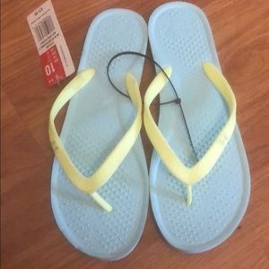 NEW under armour flip flops